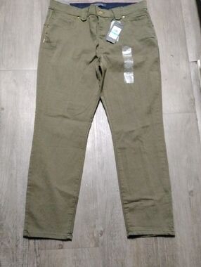 Tommy Hilfiger Olive Slim Straight Women's Chinos
